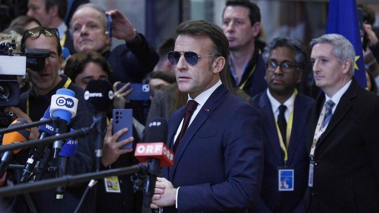 Fransa'da Macron itibarını yeniden kazanıyor