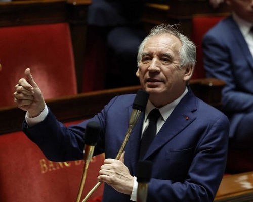 Fransa'da yeni kabine belirlendi: Başbakanın hedefi bütçe açığını yüzde 5'e düşürmek