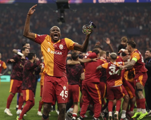 Galatasaray sahada, kasada ve borsada kazandı