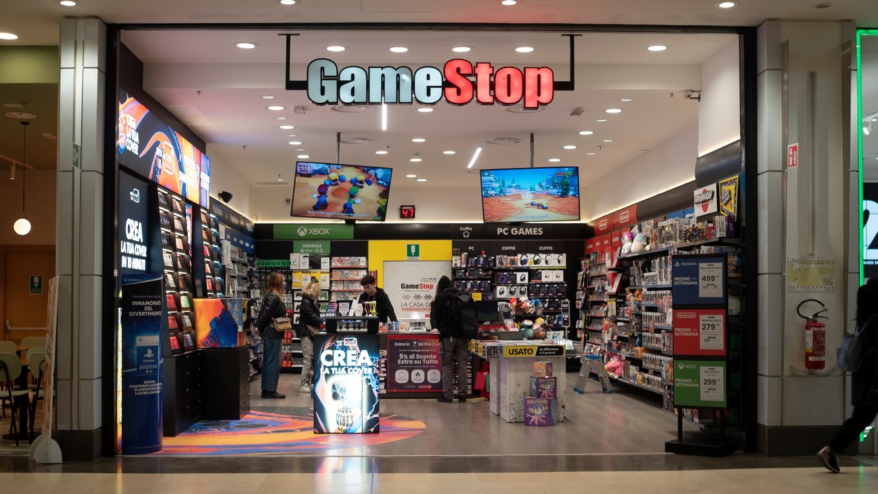 Gamestop kendisinden dört kat büyük eBay'i 56 milyar dolara satın almak istiyor