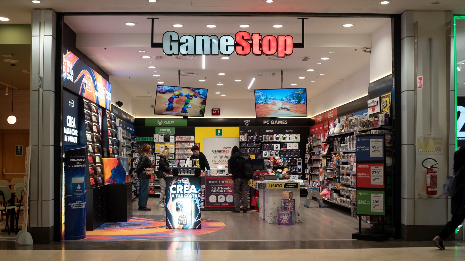 Gamestop kendisinden dört kat büyük eBay'i 56 milyar dolara satın almak istiyor