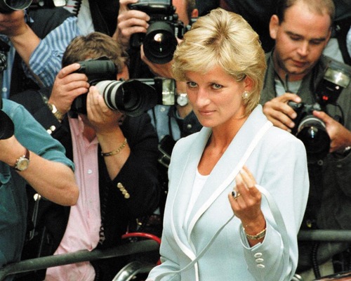 Geçen yılki rekorun ardından Prenses Diana'nın gardırobu açık artırmaya çıkıyor