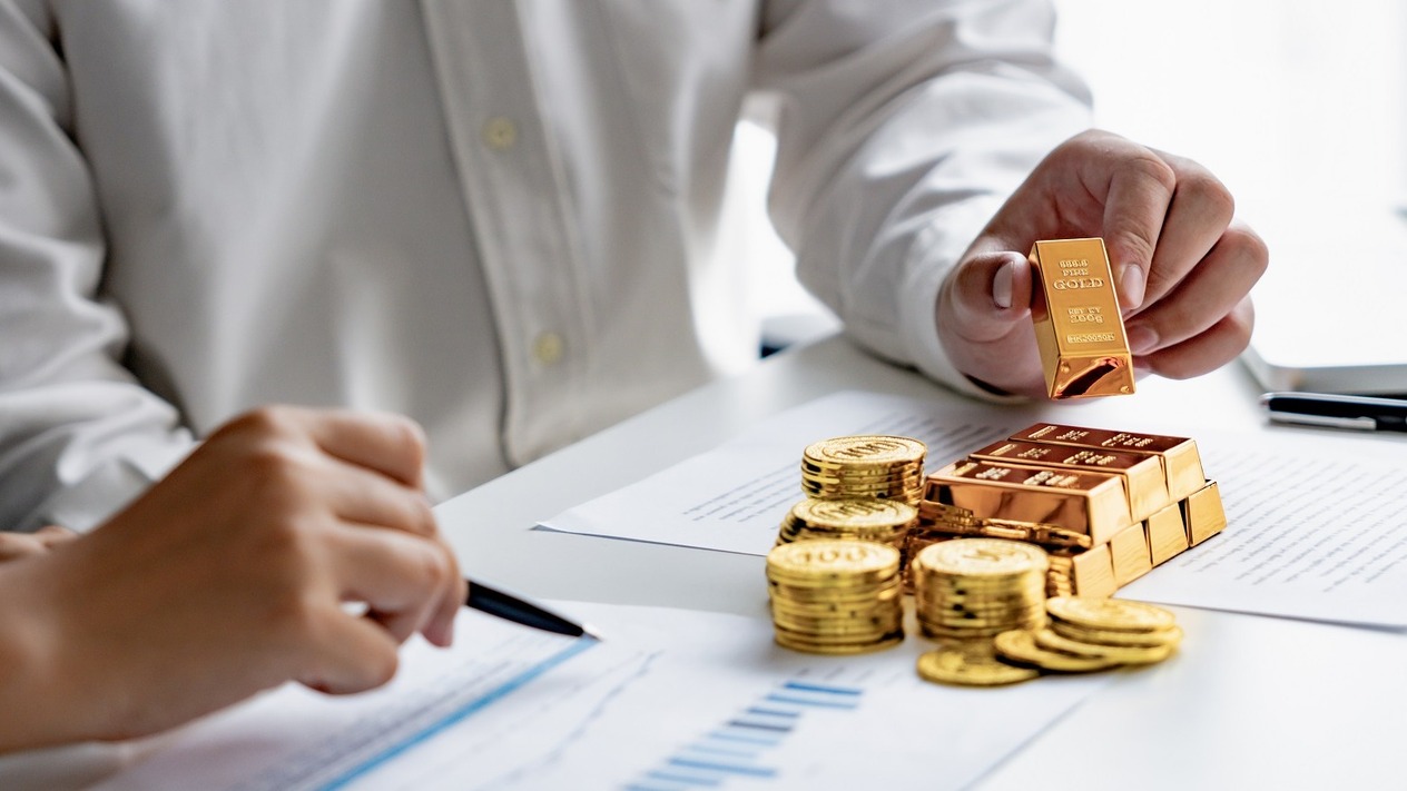 Goldman Sachs: Altın ons başına dört bin doları aşacak