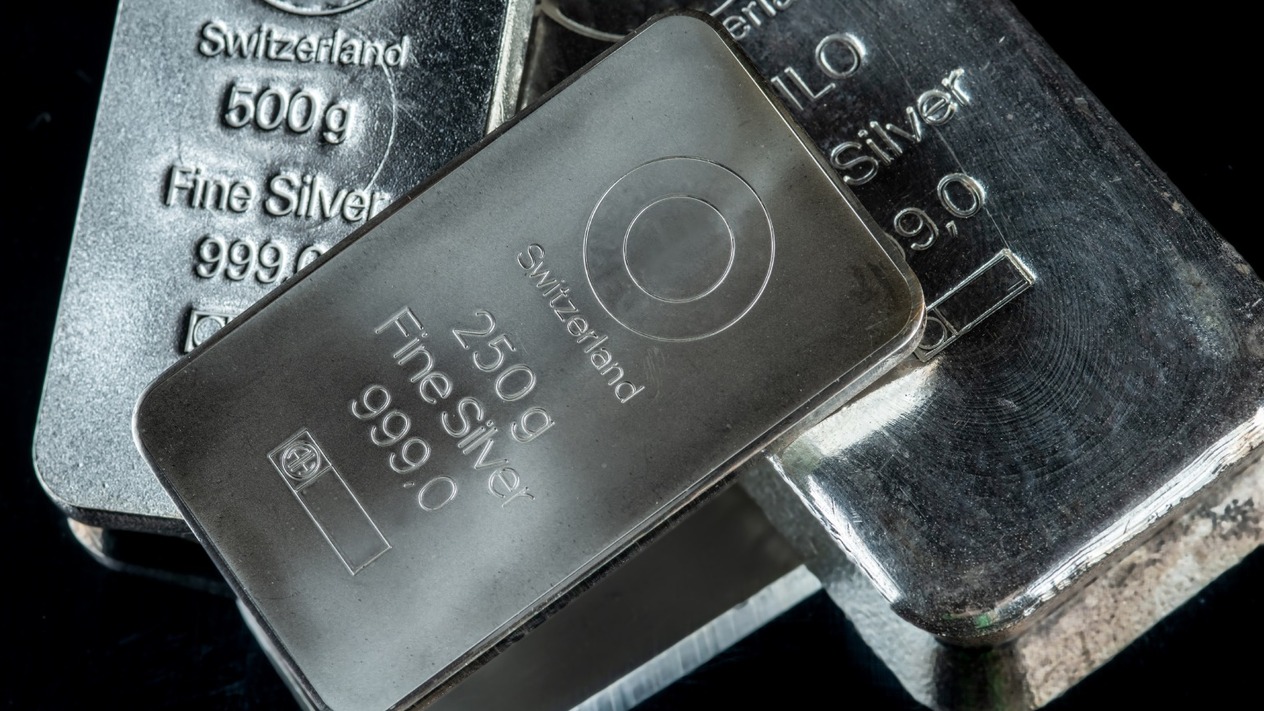 Goldman Sachs’tan gümüş uyarısı: Altın kadar istikrarlı değil