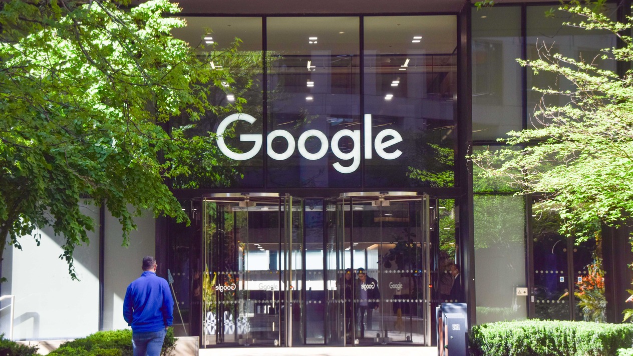 Google, İngiltere'ye 5 milyar sterlin yatırım yapacak