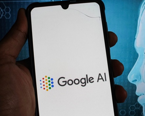 Google yeni yapay zeka özelliğiyle sohbet robotlarına meydan okuyor