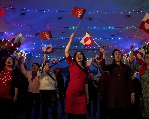 Grönland seçimlerine bağımsızlık tartışmaları damga vurdu: Danimarka yanlıları birinci parti oldu