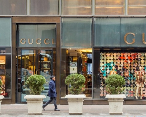 Gucci’nin sahibi Kering neden güzellik birimini sattı?