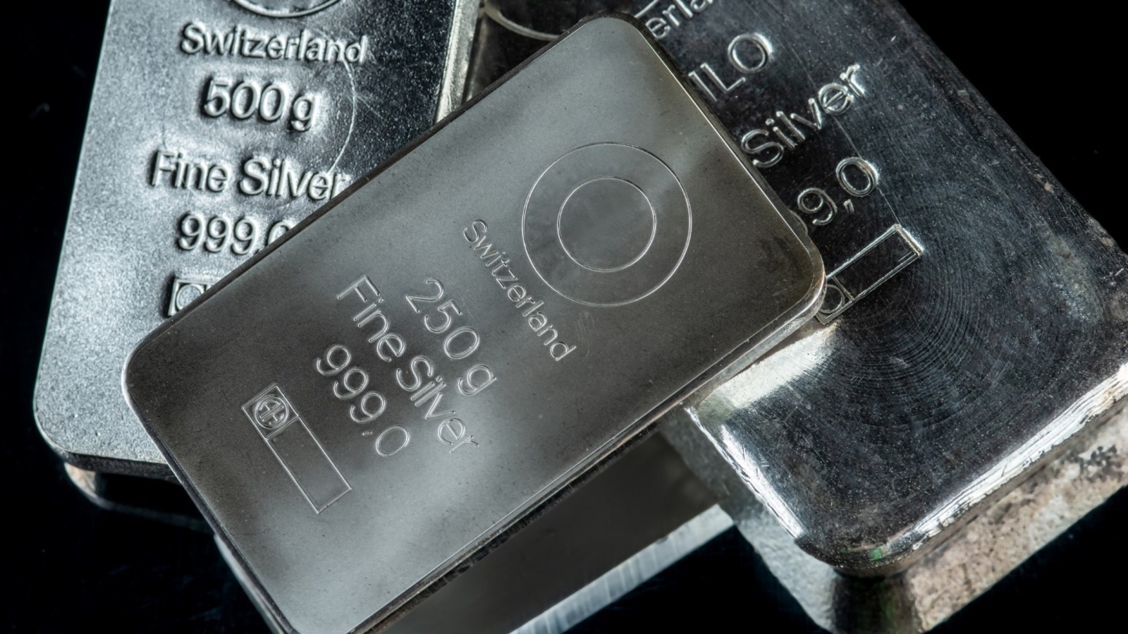 Gümüş piyasasında altı yıldır süren açık derinleşiyor: 762 milyon ons eridi