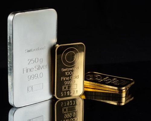 Gümüşte sert düşüş ve altında geri çekilme: Piyasada likidite sıkışıklığı fiyatları baskılıyor