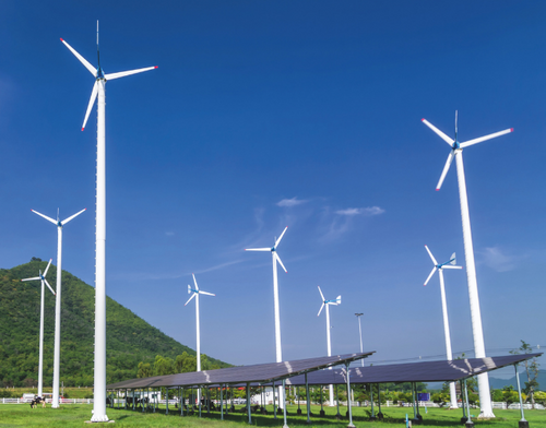 Güneşle koşuyor, rüzgarda yavaşlıyoruz