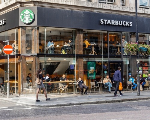 Güvenlik önlemi kararı: Starbucks CEO’su için özel jet sınırlamalarını kaldırdı