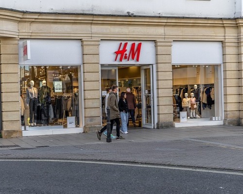 H&M'in yeniden yükselme planı: Popüler kültüre yaslanmak