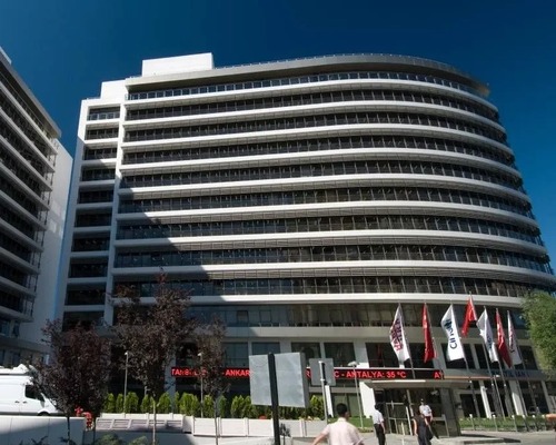 Habertürk ve Show TV'nin sahibi Ciner Yayın Grubu el değiştirdi: Park Grubu hisselerini Can Grubu'na sattı