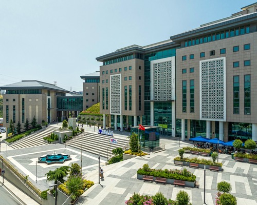 Haliç Üniversitesi yapay zeka odaklı yeni eğitim modelini tanıttı