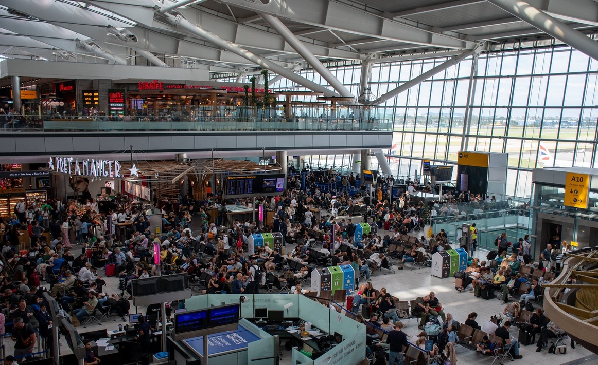 Heathrow Havalimanı'nda yangın krizi: Uluslararası yolcu trafiği etkilendi