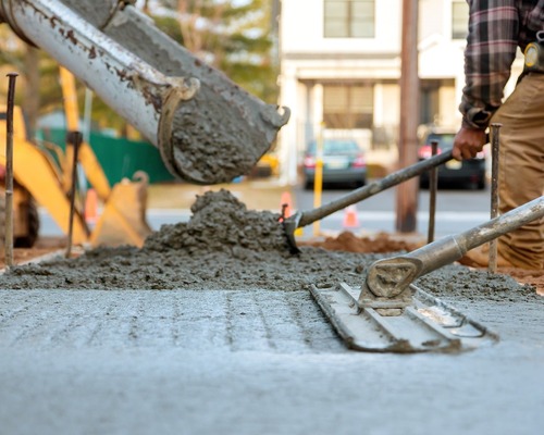 Hızlı kuruyan beton satarak 18 milyar dolarlık servet elde eden ABD’li aile