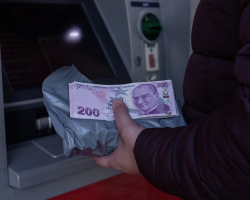 HSBC'den Türkiye raporu: Dolarizasyon ve enflasyon riskleri yükseldi