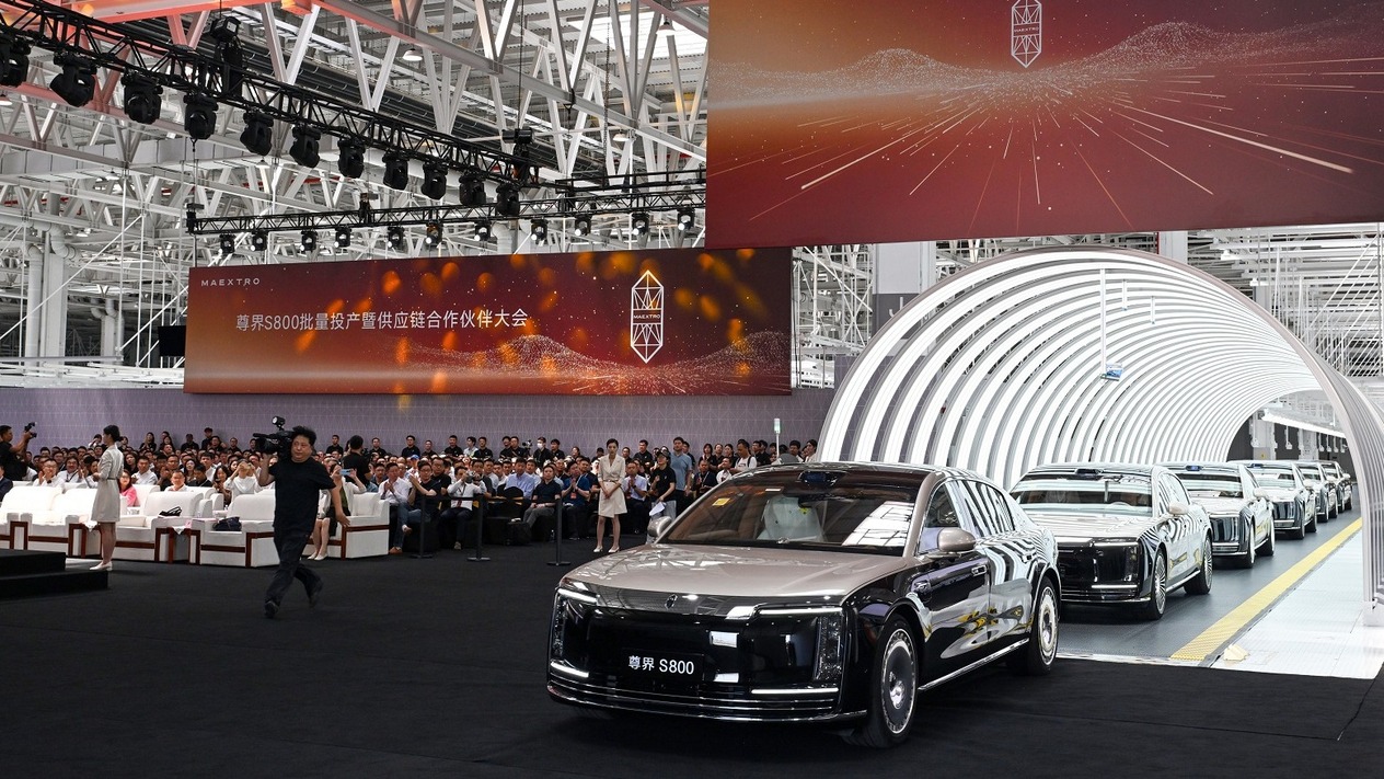 Huawei Çin lüks otomobil pazarında rakiplerini geride bıraktı