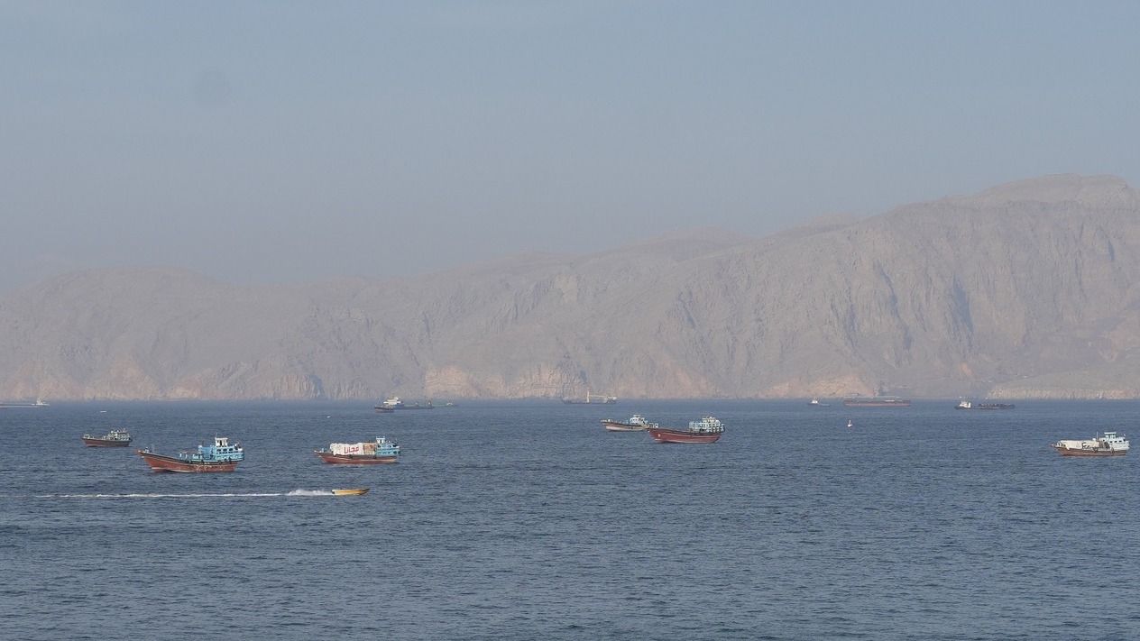 Hürmüz Boğazı’nda kaotik hafta sonu