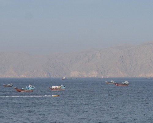 Hürmüz Boğazı’nda kaotik hafta sonu