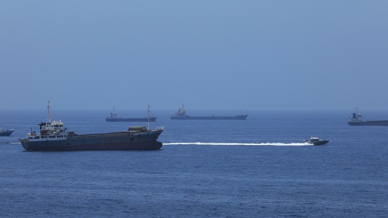 Hürmüz'e yeni rota: Irak petrolünü Suriye üzerinden dünya pazarlarına taşıyor