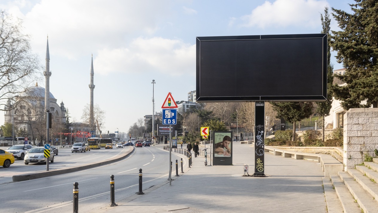 İBB'deki yolsuzluk soruşturmasında 12 şirkete el konuldu