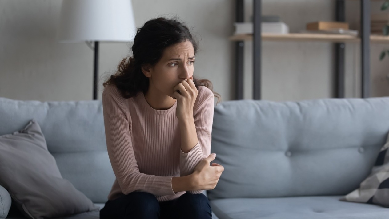 İlişki anksiyetesi: Nedenleri, belirtileri ve üstesinden gelme yöntemleri