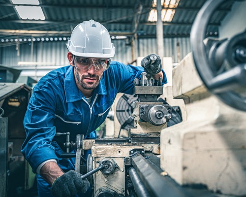 İmalat sanayinde daralma 14. aya ulaştı