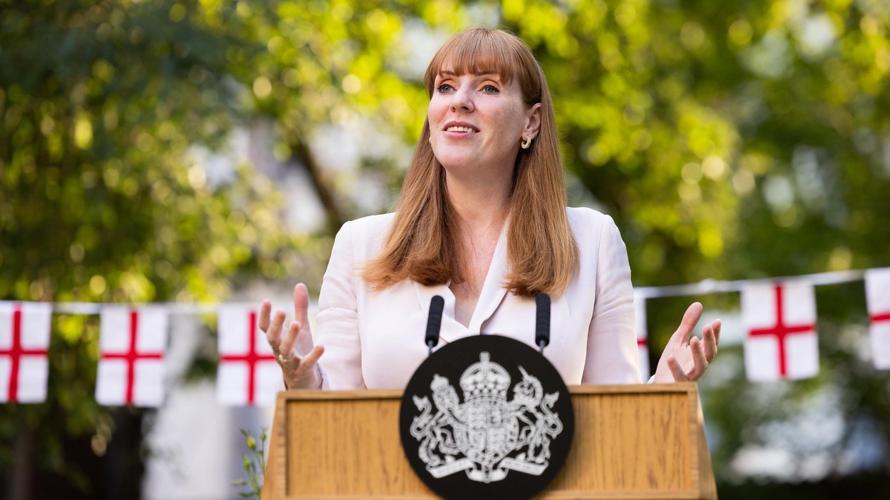 İngiltere Başbakan Yardımcısı Rayner istifa etti