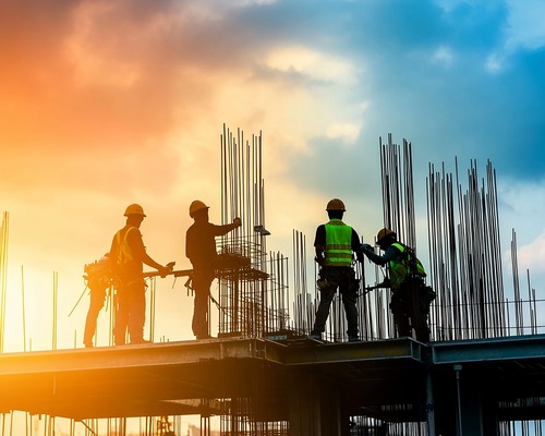 İnşaat üretimi yedi ay sonra ilk kez geriledi