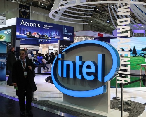 Intel'in hisseleri yükseliyor ancak hala köklü bir değişime ihtiyacı var