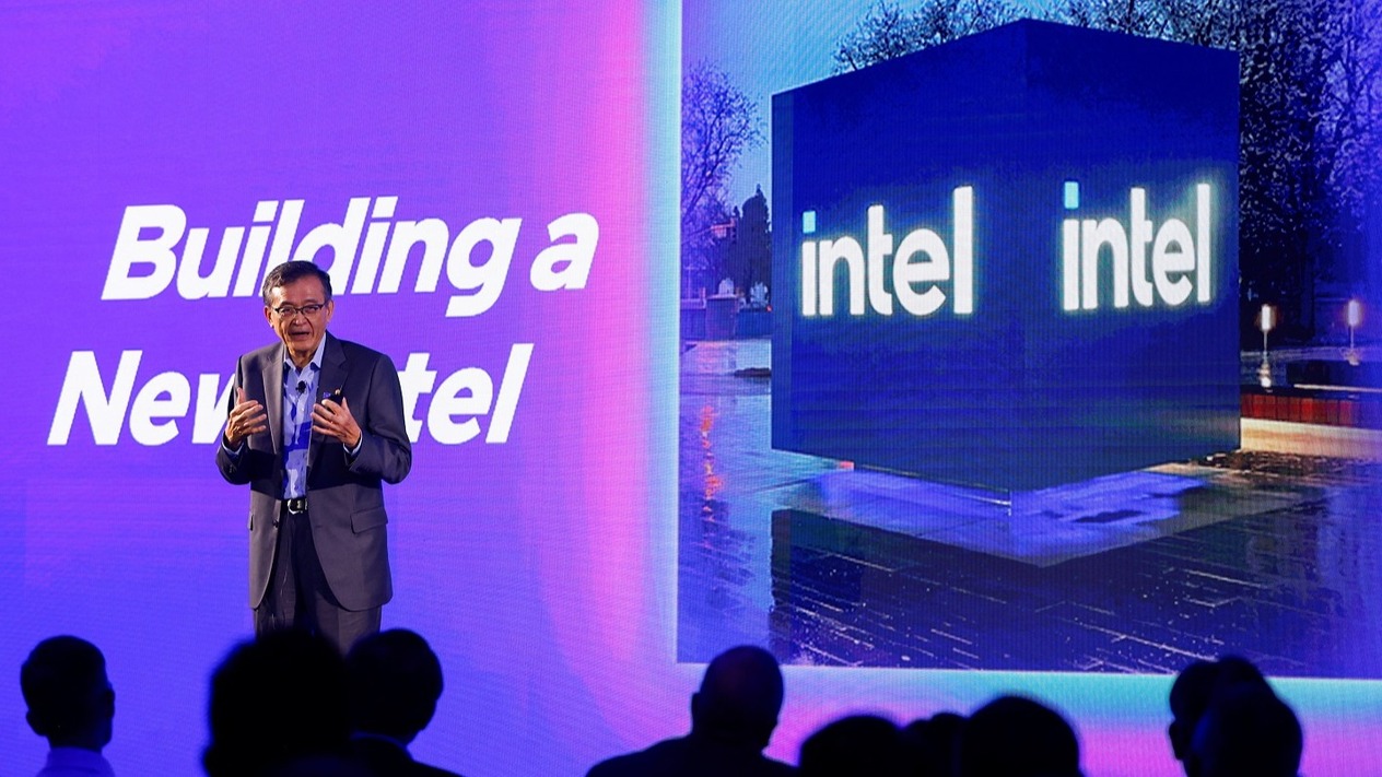 Intel'in Trump ile zorlu dansı