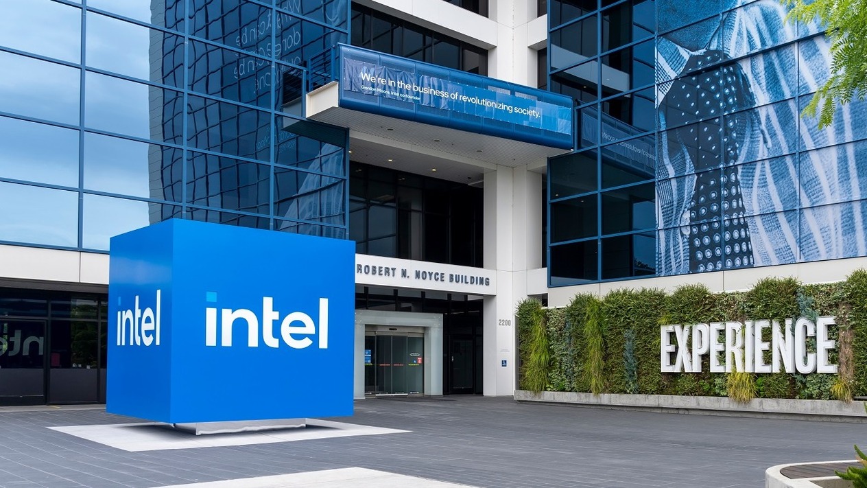 Intel’in yeni CEO’sunun ilk planı üretim ve yapay zekada revizyon