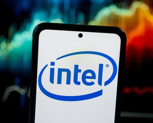 Intel ortaklık için Apple ile masada