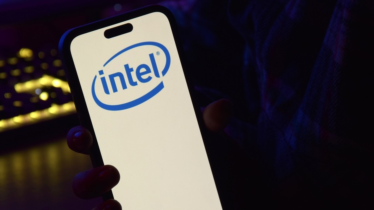 Intel personelinin yüzde 20’ni işten çıkarmayı planlıyor