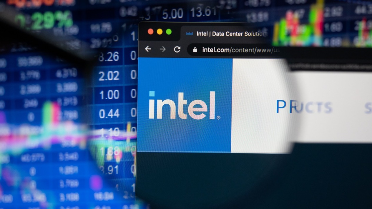 Intel sekiz günde değerini 100 milyar dolar artırdı