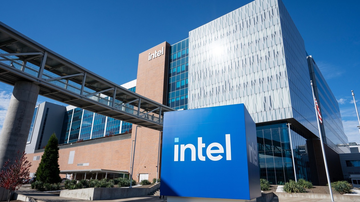 Intel yapay zeka hedefleri için 15 milyar dolarlık hisse satışına gidiyor