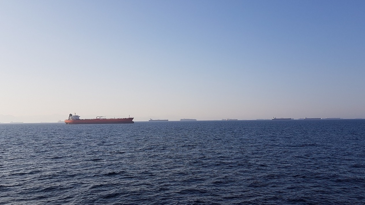 İran küresel petrol ticaretine nasıl zarar verebilir?