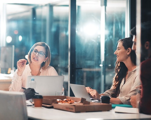 İş dünyasında yüz yüze ve sanal ortamda ağ kurmanın şifreleri