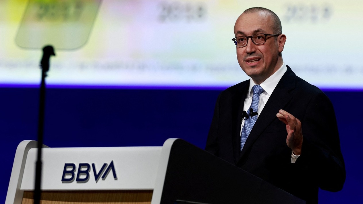 İspanyol bankacılık sektöründe devralma mücadelesi: BBVA CEO’su Onur Genç’ten Sabadell’e suçlama