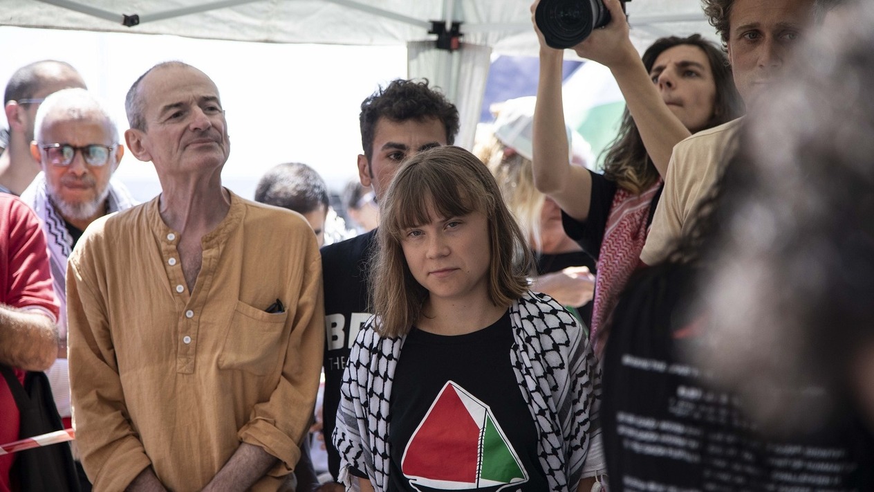 İsrail Greta Thunberg’in bulunduğu Gazze yardım gemisine el koydu