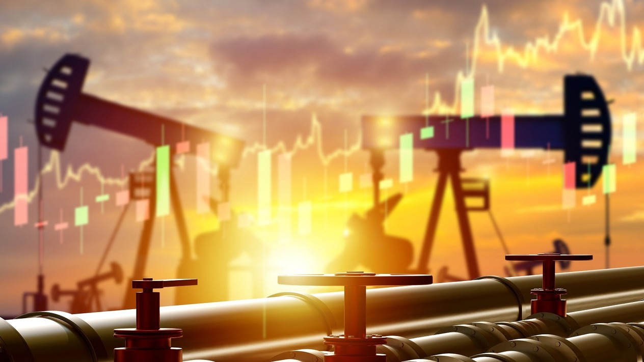 İsrail'in İran'ı vurmaya hazırlandığı haberiyle petrol tırmanışa geçti