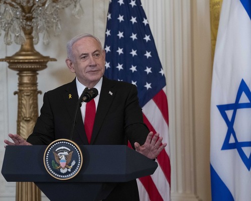 İsrail İran'a saldırdı: Nükleer programı hedef aldı