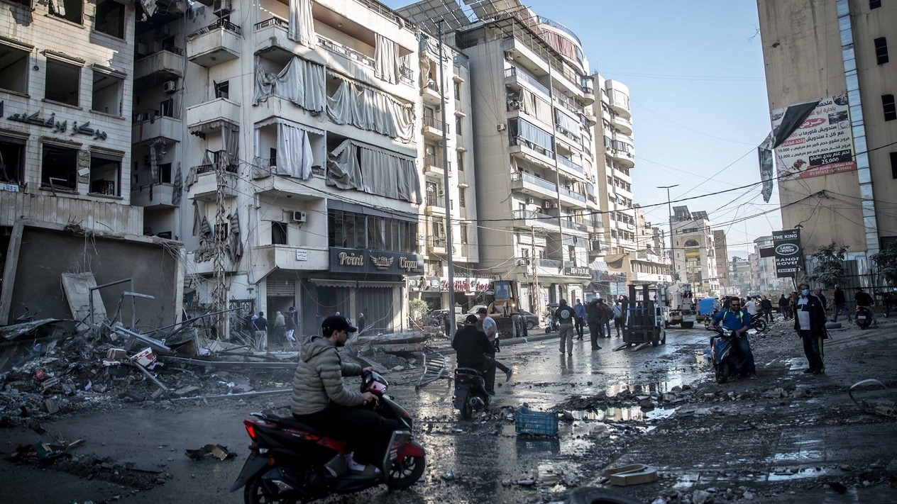 İsrail: İran Hizbullah'ı para dolu bavullarla finanse ediyor