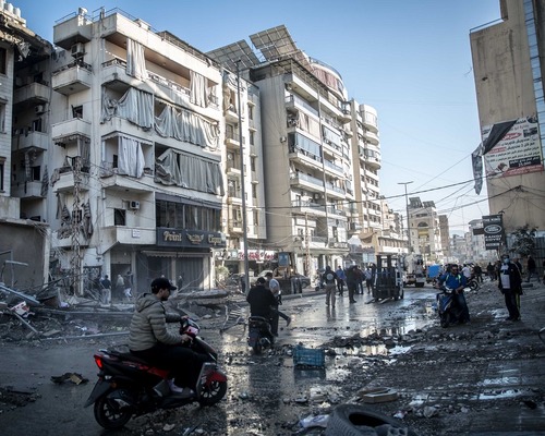 İsrail: İran Hizbullah'ı para dolu bavullarla finanse ediyor