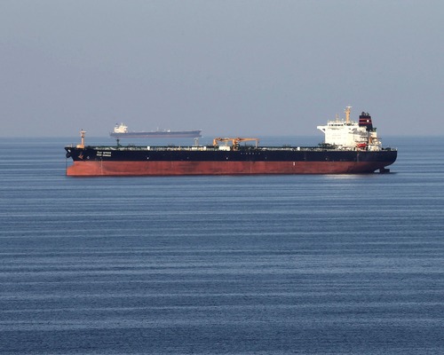 İsrail saldırısıyla petrol yüzde 12 yükseldi ve daha fazlası da olabilir