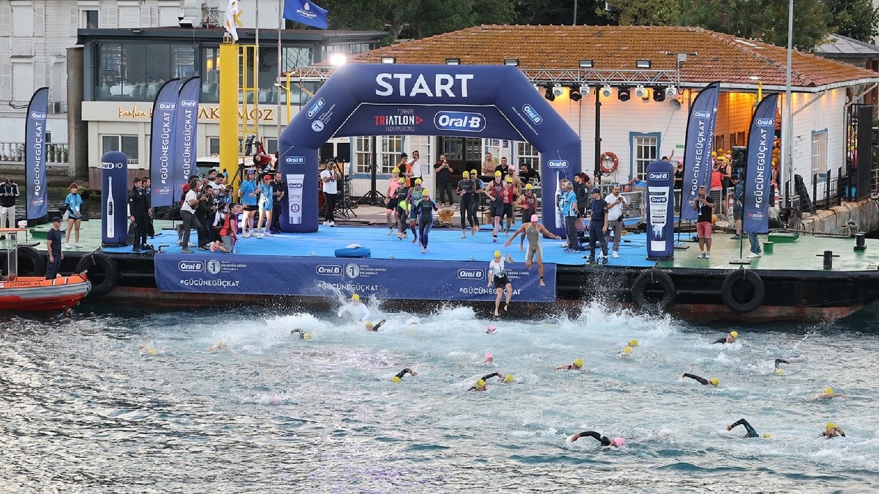İstanbul Boğaziçi Triatlonu 6'ncı kez düzenlendi