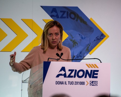 İtalya Başbakanı Meloni ABD lideri Trump'la yakınlaşmanın bedelini ödüyor