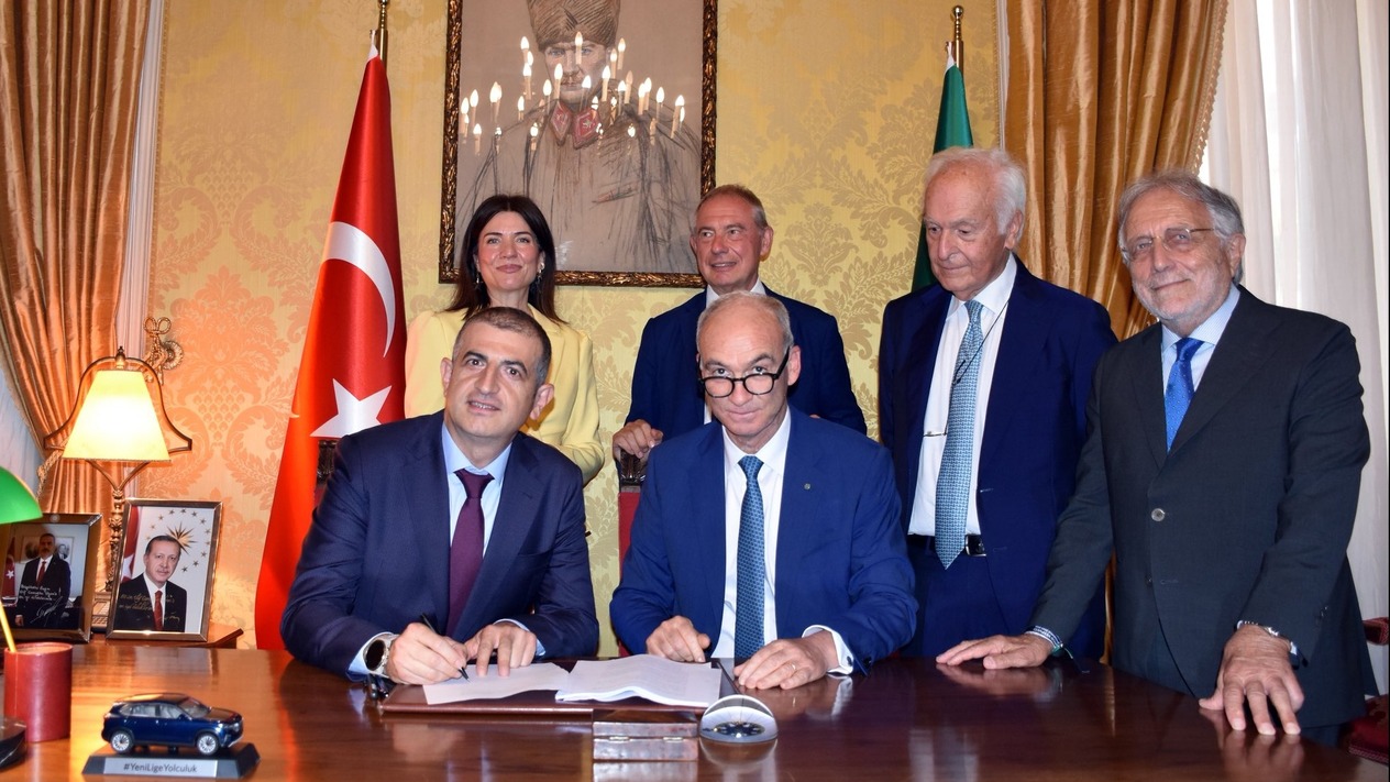 Baykar İtalyan havacılık şirketi Piaggio'yu bünyesine kattı